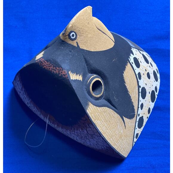 Carved Hand Painted Wood Bird of Pray Mask Signed 6x6x5 - Picture 7 of 10